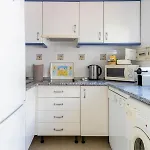 Cozy Townhouse Semesterbostad