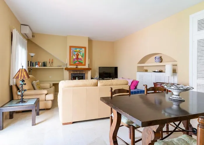 בית נופש Cozy Townhouse *